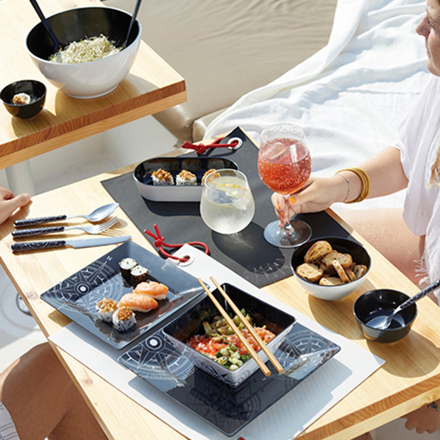 PACK VAJILLA LOMBOK ANTIDESLIZANTE X24