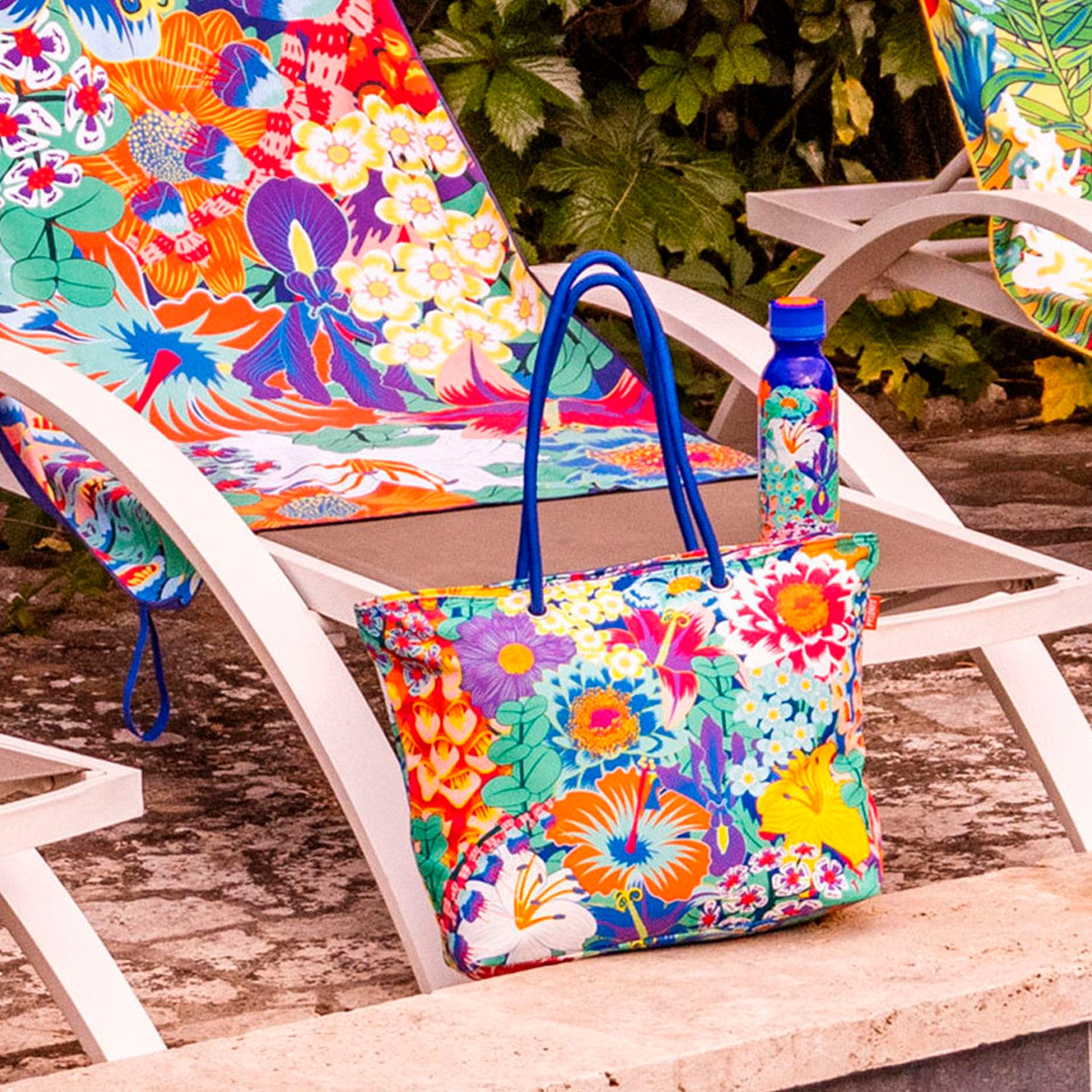 BOLSO DE PLAYA FLORES BOUQUET