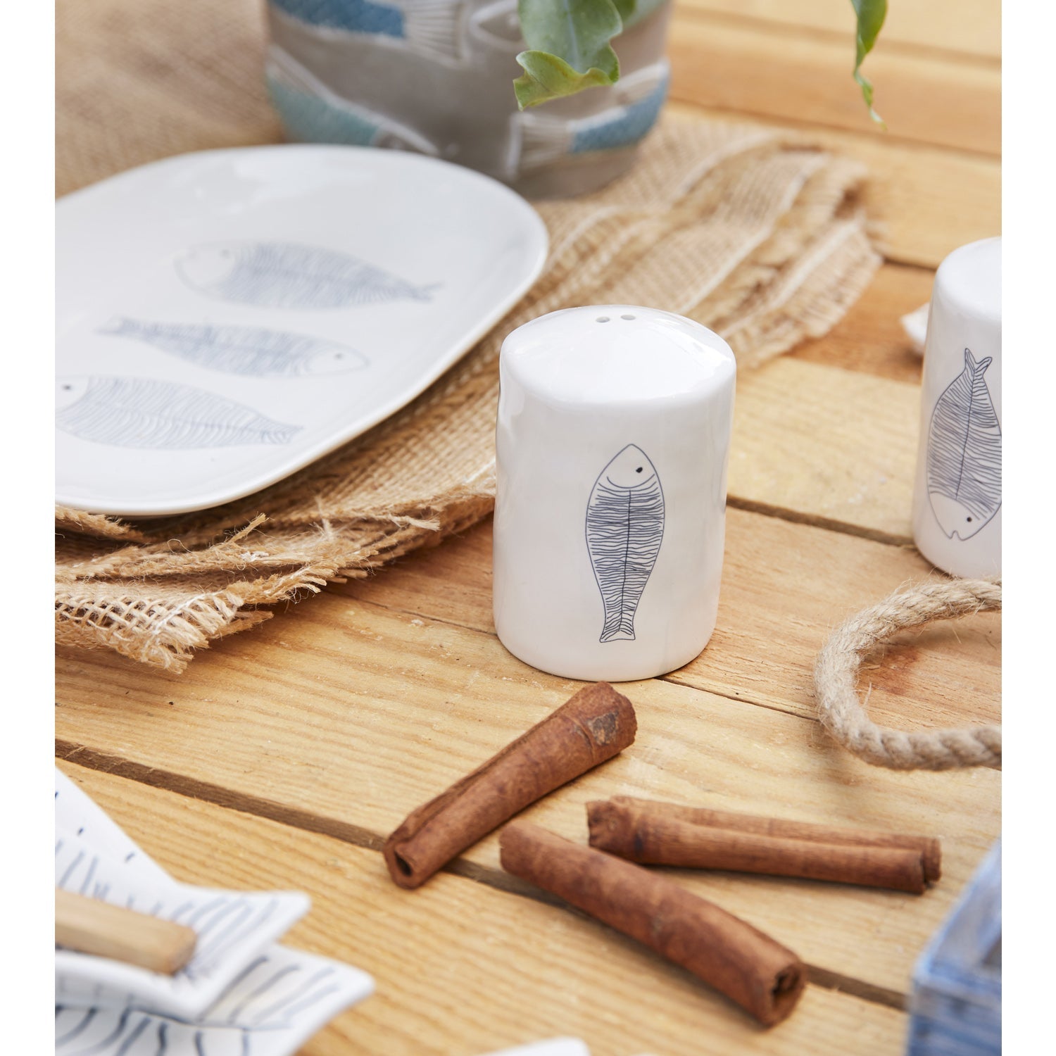 SALERO & PIMENTERO PECES X2