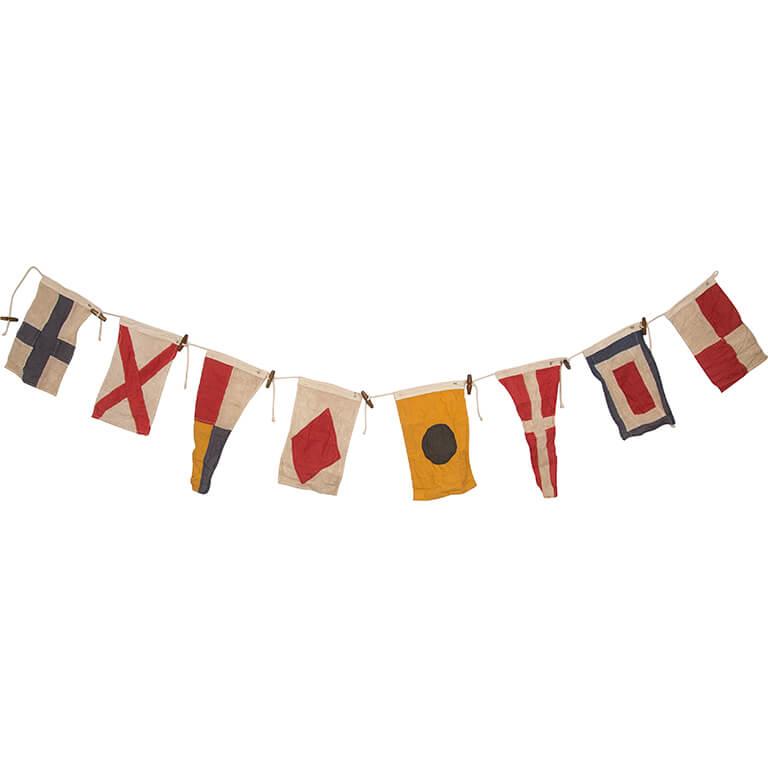 GARLAND OF 8 FLAGS